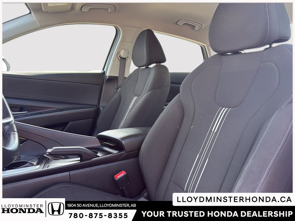 2024 Hyundai Elantra Preferred-13