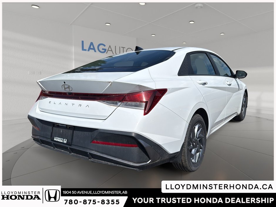 2024 Hyundai Elantra Preferred-5