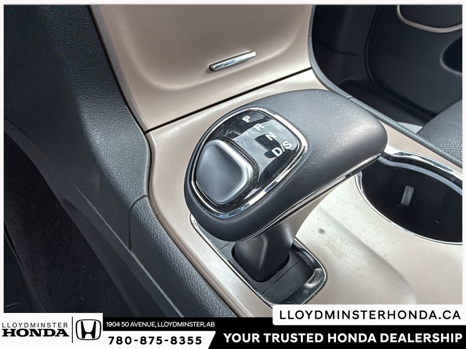 2015 Jeep Grand Cherokee Summit-17