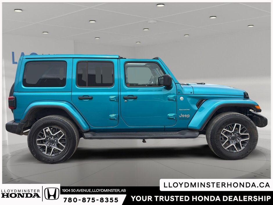 2024 Jeep Wrangler Sahara-3