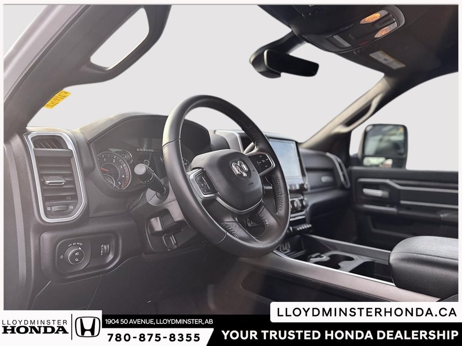 2024 Ram 3500 Big Horn-24