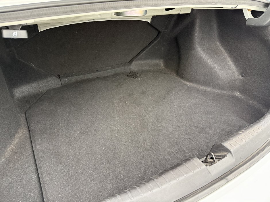 2014 Acura ILX Tech Pkg-33