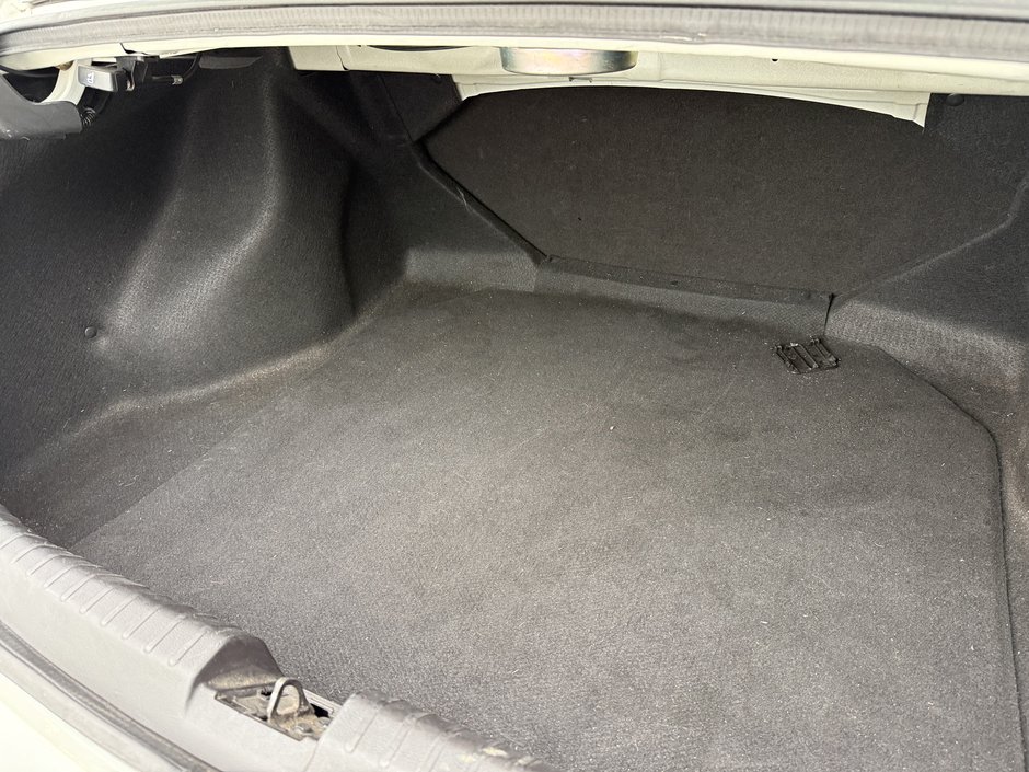 2014 Acura ILX Tech Pkg-32