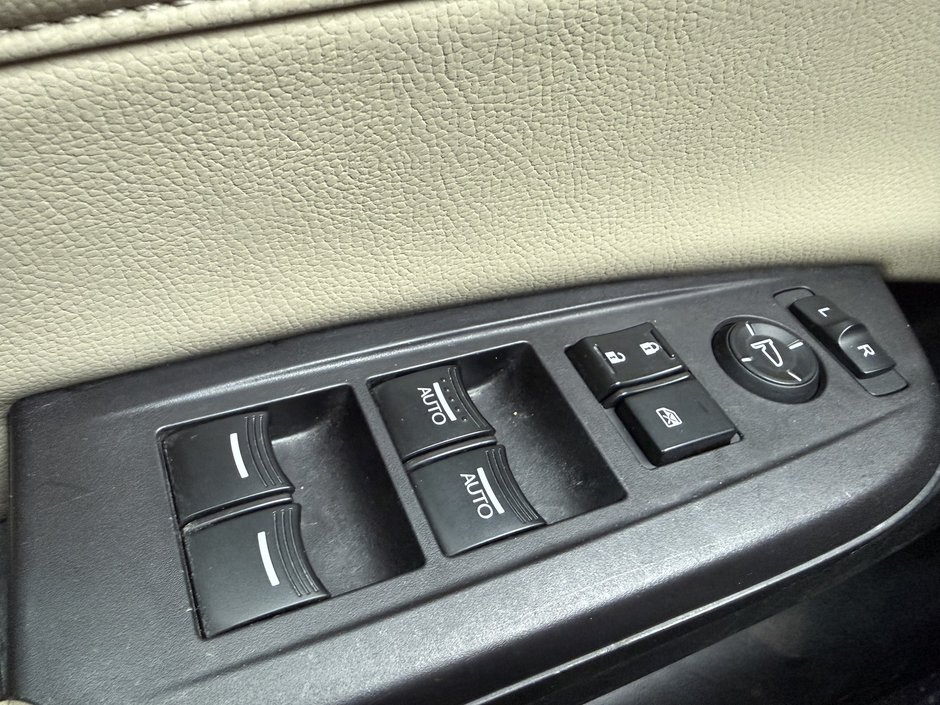 2014 Acura ILX Tech Pkg-19