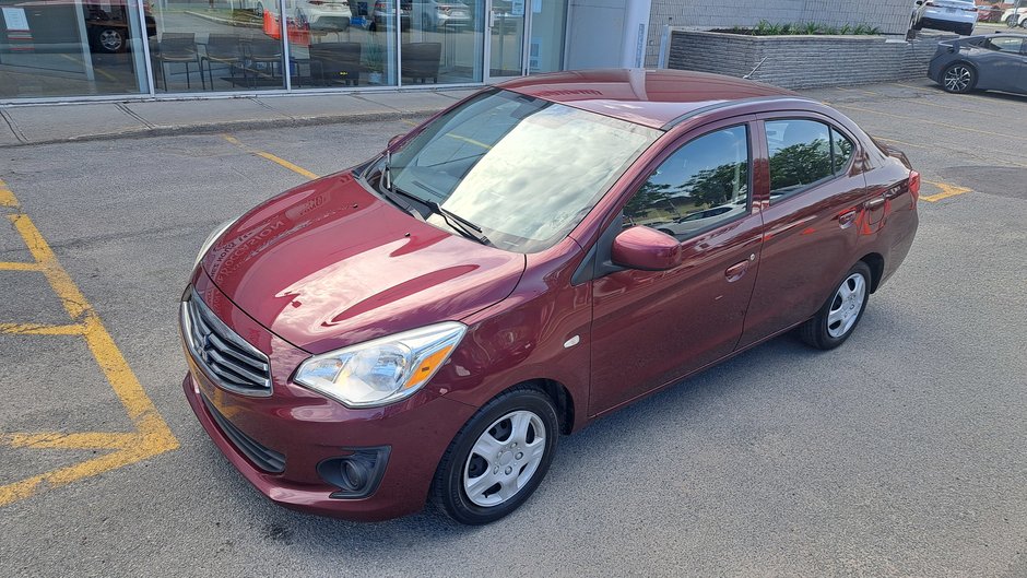 Autos Mitsubishi Mirage G4 ES 2017-33