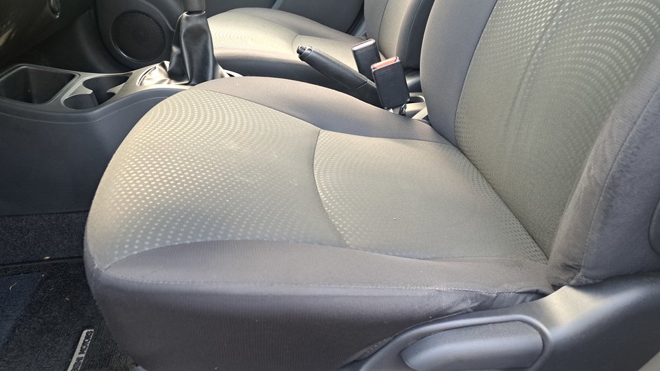 Autos Mitsubishi Mirage G4 ES 2017-7