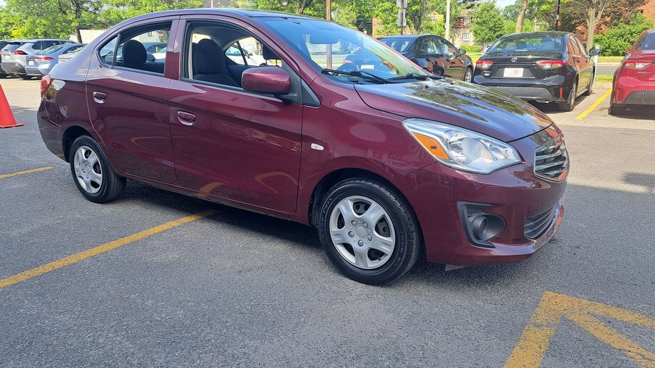 Autos Mitsubishi Mirage G4 ES 2017-1