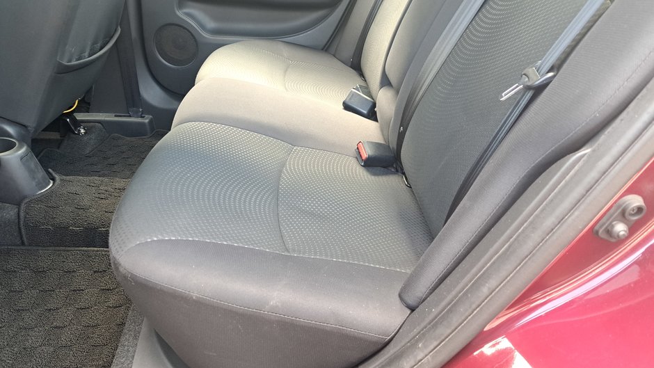 Autos Mitsubishi Mirage G4 ES 2017-23