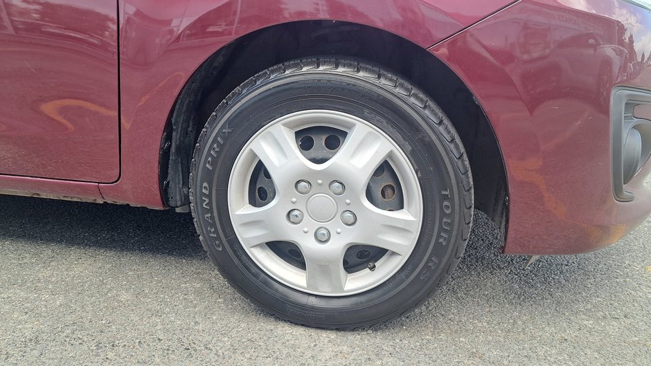 Autos Mitsubishi Mirage G4 ES 2017-31