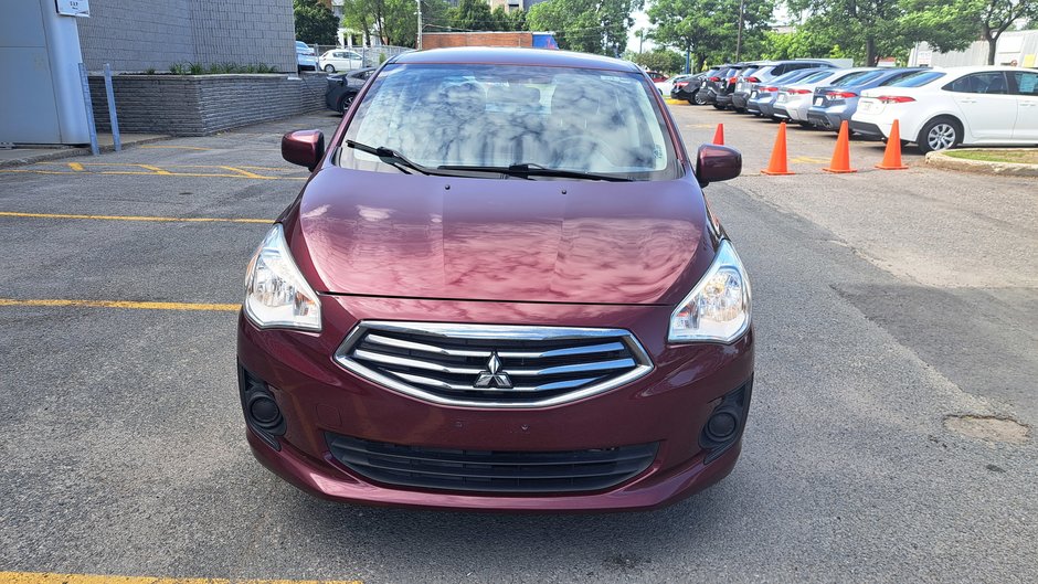 Autos Mitsubishi Mirage G4 ES 2017-32