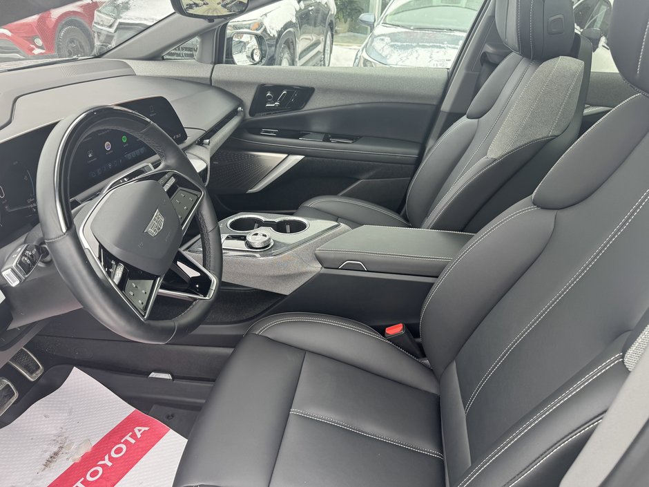 2025 Cadillac OPTIQ Sport-13