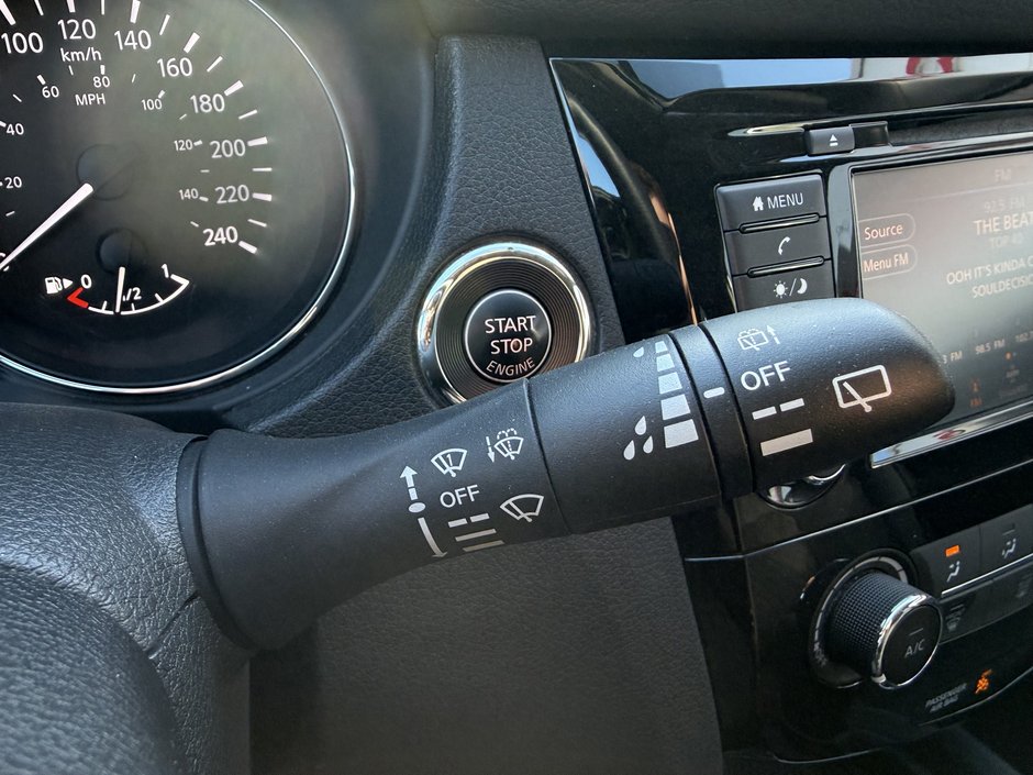 2018 Nissan Rogue S-58