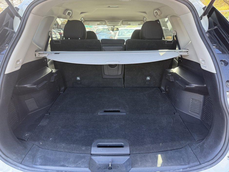 2018 Nissan Rogue S-34