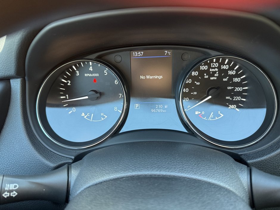 2018 Nissan Rogue S-14