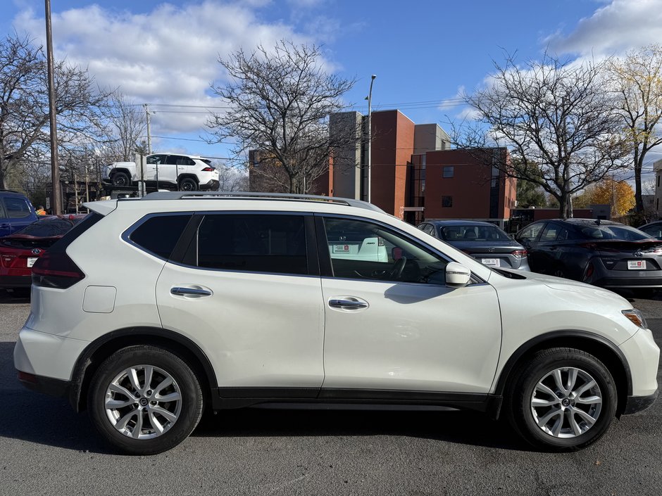 2018 Nissan Rogue S-46