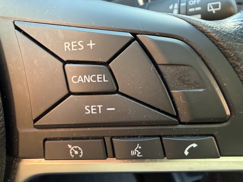 2018 Nissan Rogue SV-17