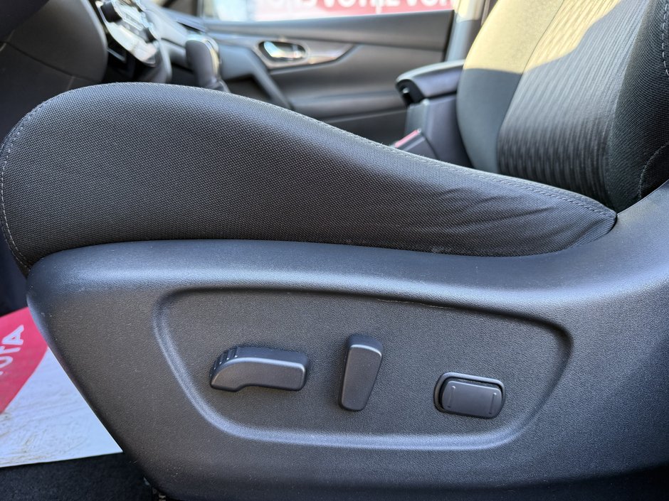 2018 Nissan Rogue SV-9