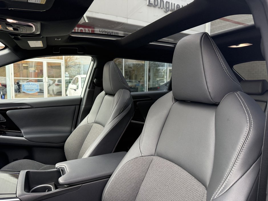 Toyota bZ4X XLE 2023-11