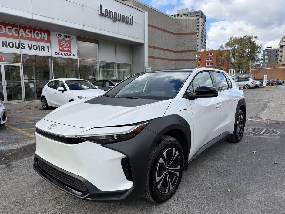 Toyota bZ4X XLE 2023-0