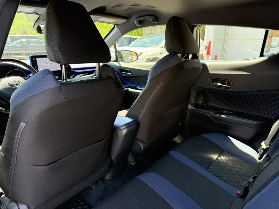 Camions Toyota C-HR XLE Premium 2021-36