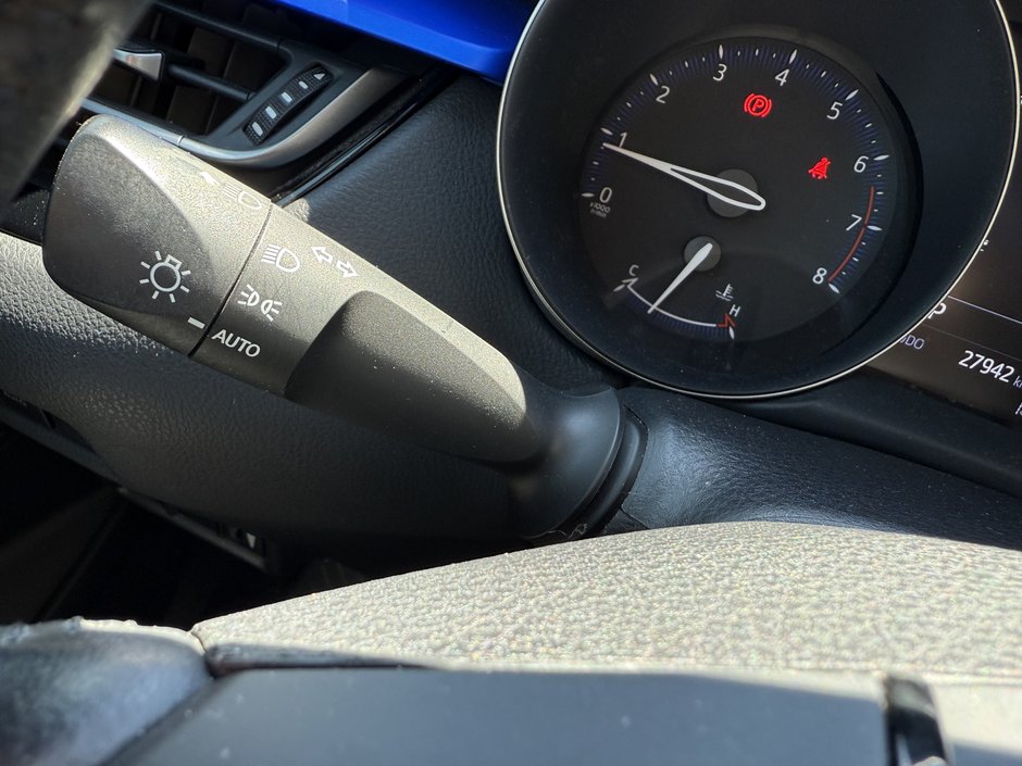 Camions Toyota C-HR XLE Premium 2021-16