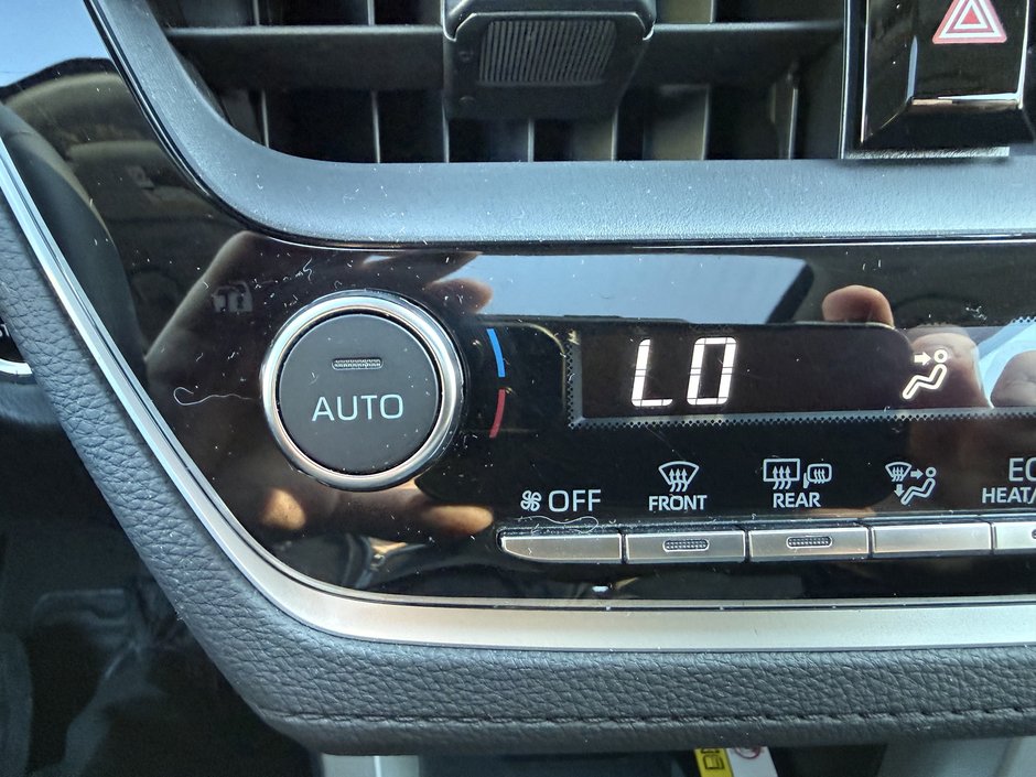 Toyota Corolla Cross LE 2023-26