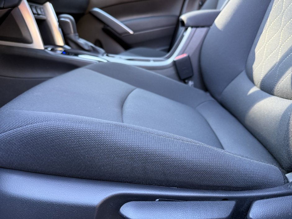 Toyota Corolla Cross LE 2023-11