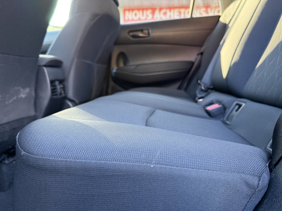 Toyota Corolla Cross LE 2023-30