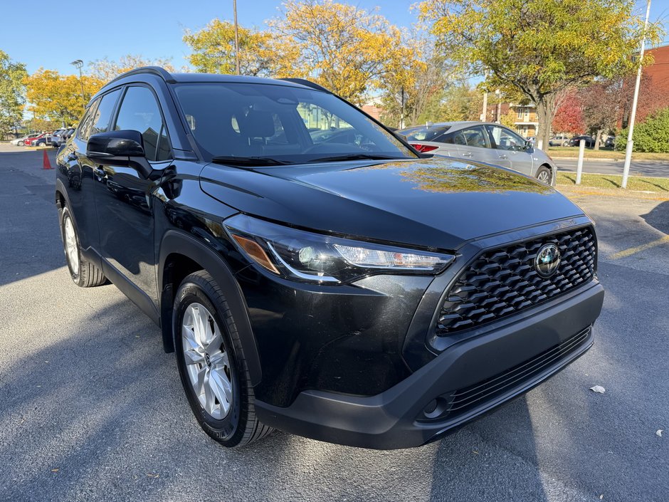 Toyota Corolla Cross LE 2023-7