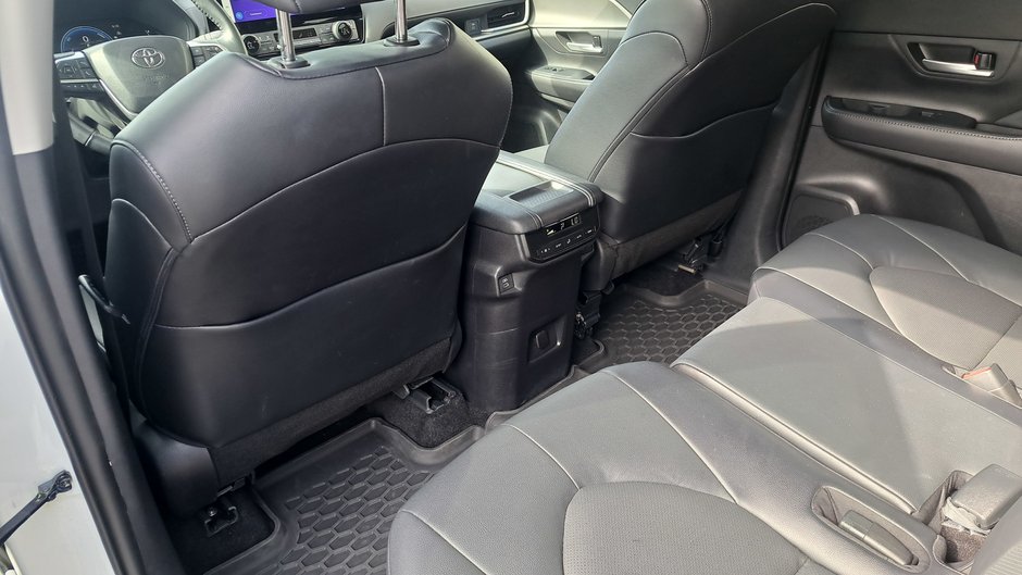 2024 Camions Toyota Grand Highlander XLE hybride-32