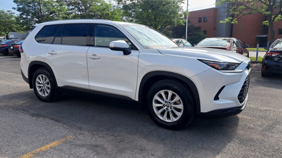 2024 Camions Toyota Grand Highlander XLE hybride-1
