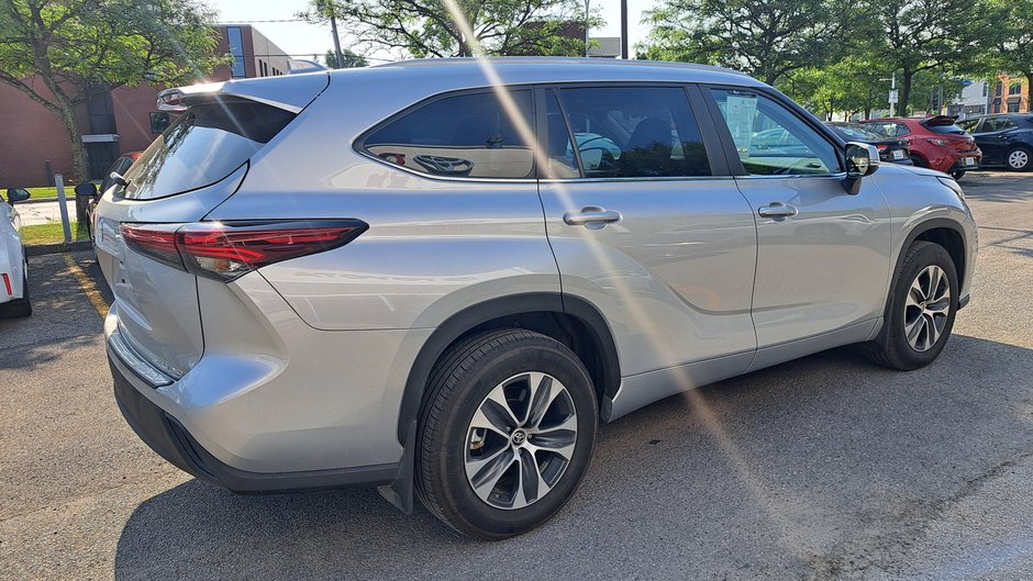 2024 Camions Toyota Highlander XLE-3