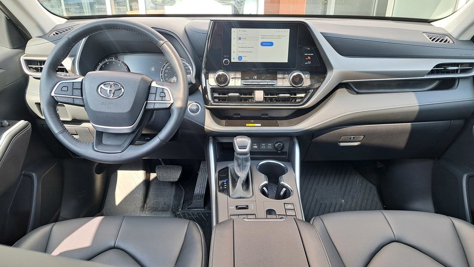 2024 Camions Toyota Highlander XLE-37