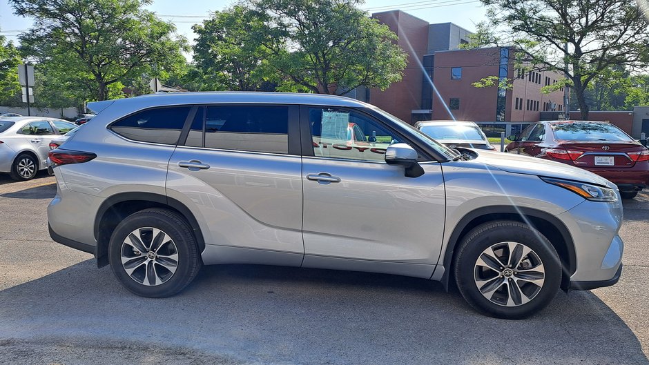 2024 Camions Toyota Highlander XLE-2