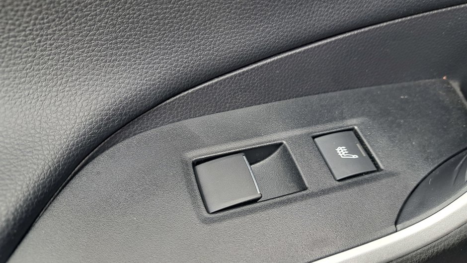 Camions Toyota RAV4 Limitée 2020-33