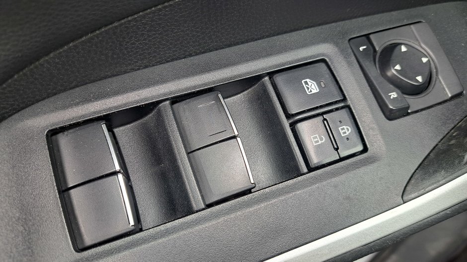 Camions Toyota RAV4 Limitée 2020-24