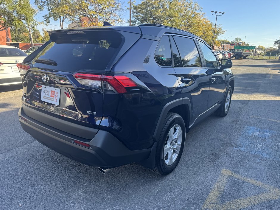 Toyota RAV4 XLE 2021-13