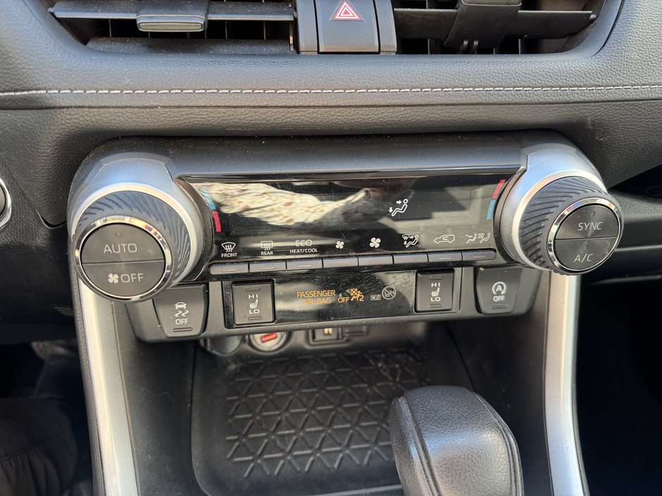 Toyota RAV4 XLE 2021-14