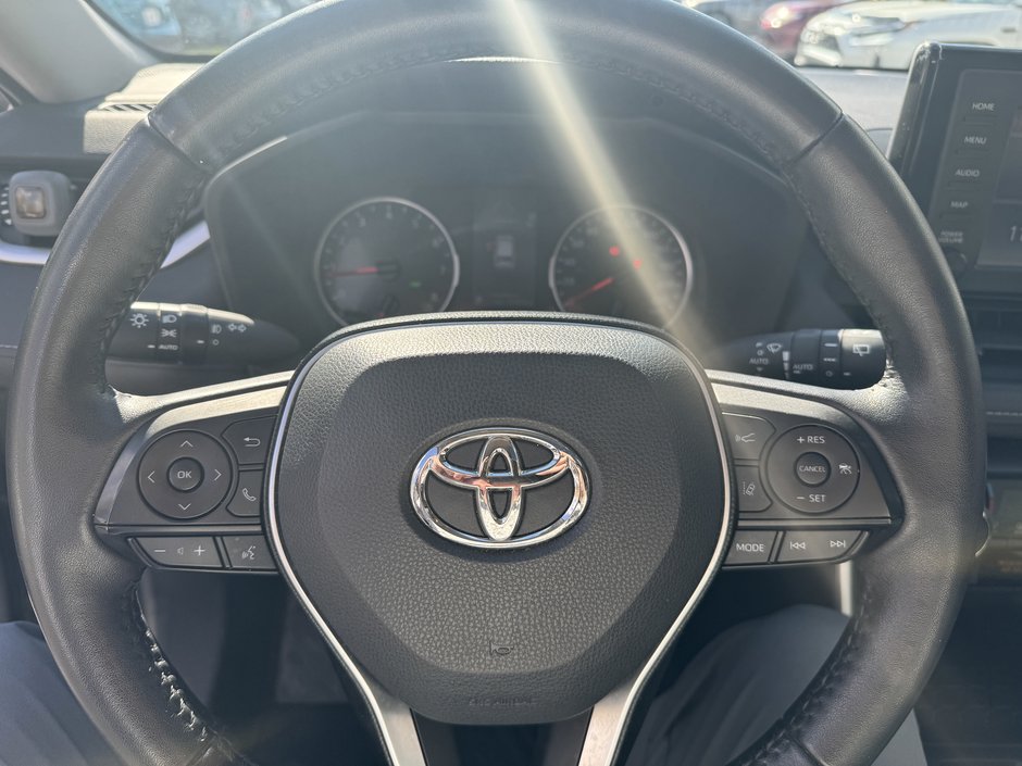 Toyota RAV4 XLE 2021-15