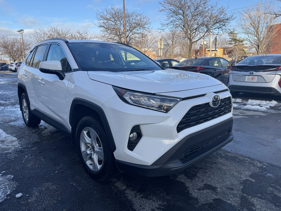 Toyota RAV4 XLE 2021-14