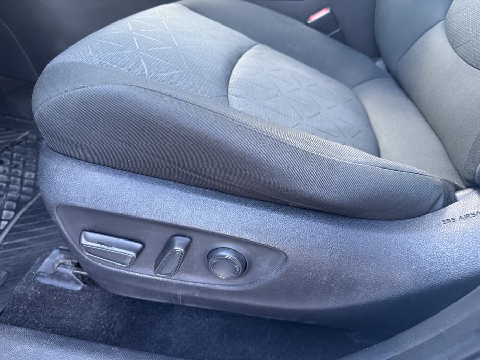 Toyota RAV4 XLE 2021-16