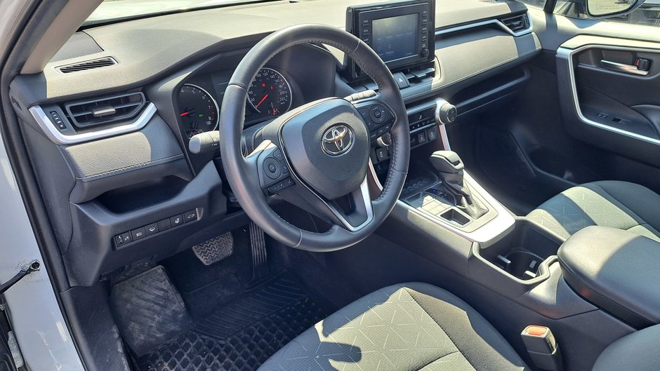 Camions Toyota RAV4 XLE 2022-10