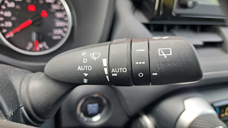 Camions Toyota RAV4 XLE 2022-14