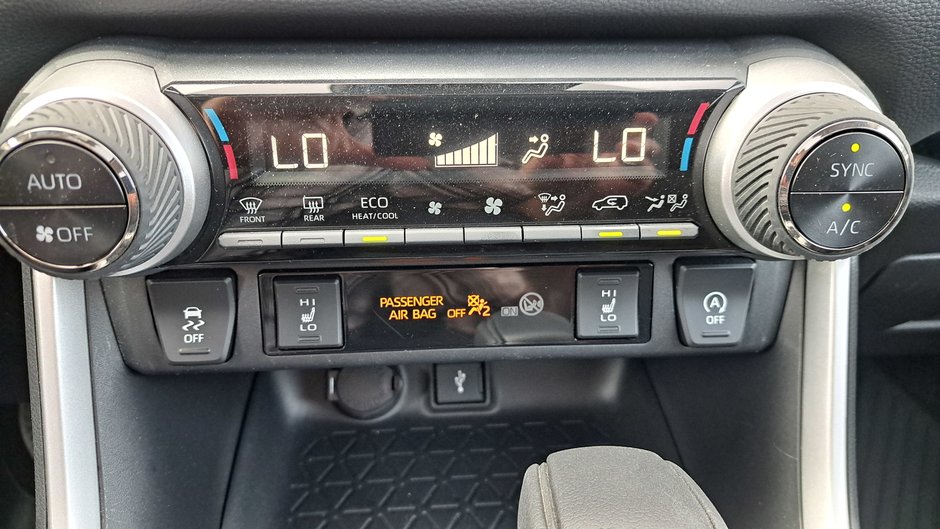 Camions Toyota RAV4 XLE 2022-20