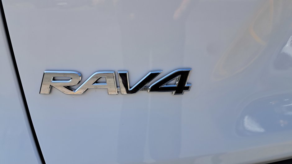 Camions Toyota RAV4 XLE 2022-34