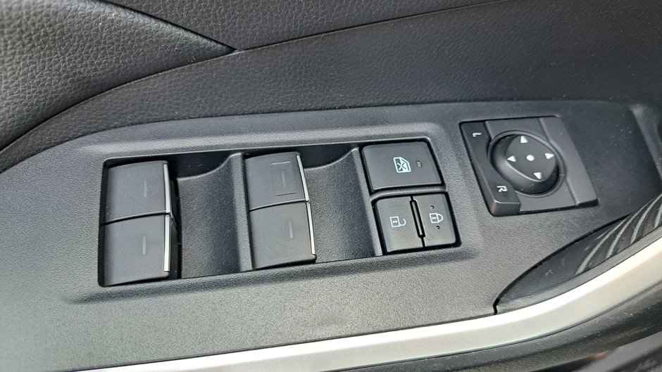 Camions Toyota RAV4 XLE 2022-23