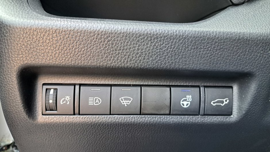 Camions Toyota RAV4 XLE 2022-24