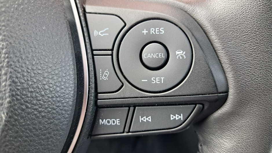 Camions Toyota RAV4 XLE 2022-13