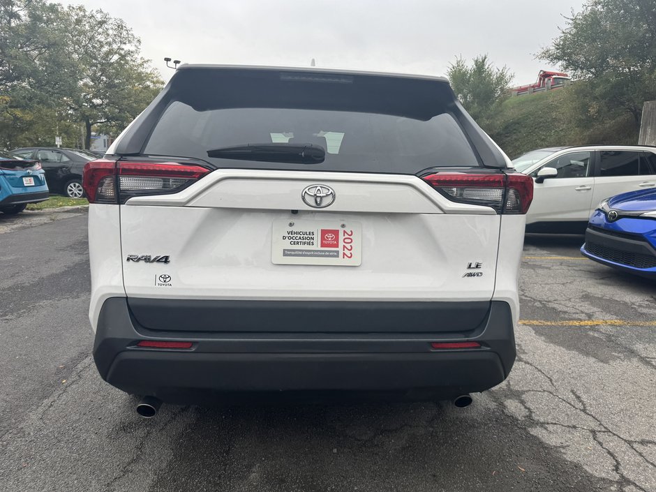 Toyota RAV4 LE 2022-3