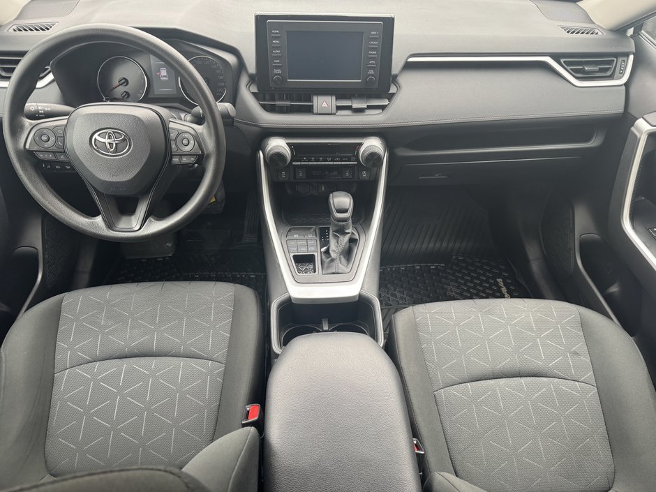 Toyota RAV4 LE 2022-10